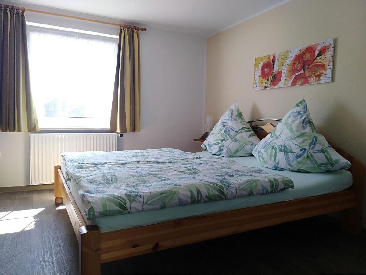 Ferienwohnung Zum Tannenwirt 메데바흐 외부 사진