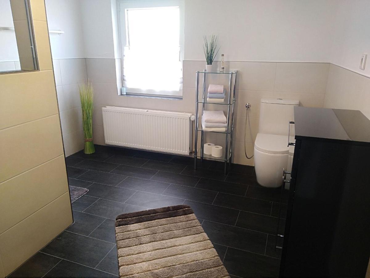 Ferienwohnung Zum Tannenwirt 메데바흐 외부 사진